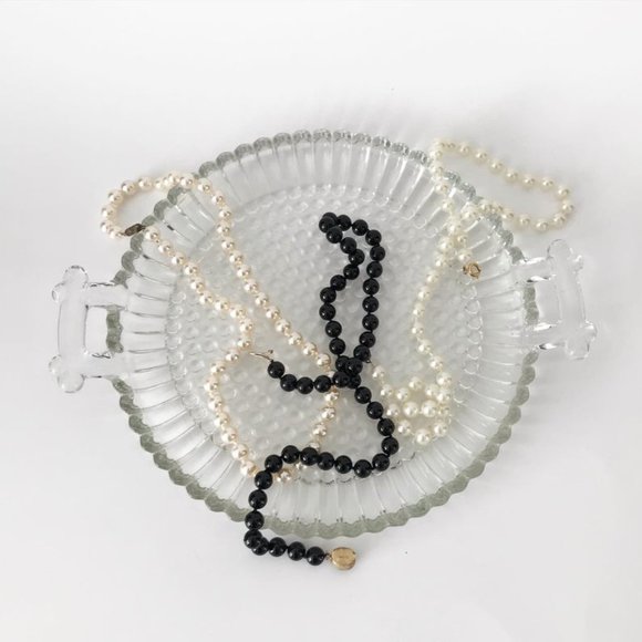 1930s Pressed Glass Round Hobnail Dish